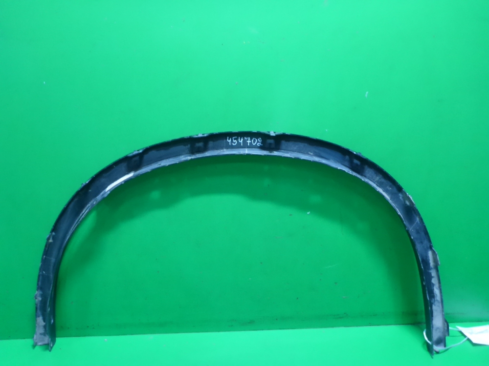 Накладка переднего крыла правого