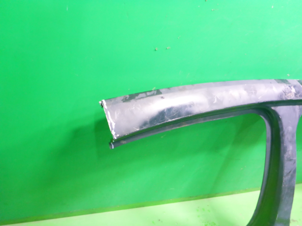 Кузовной элемент