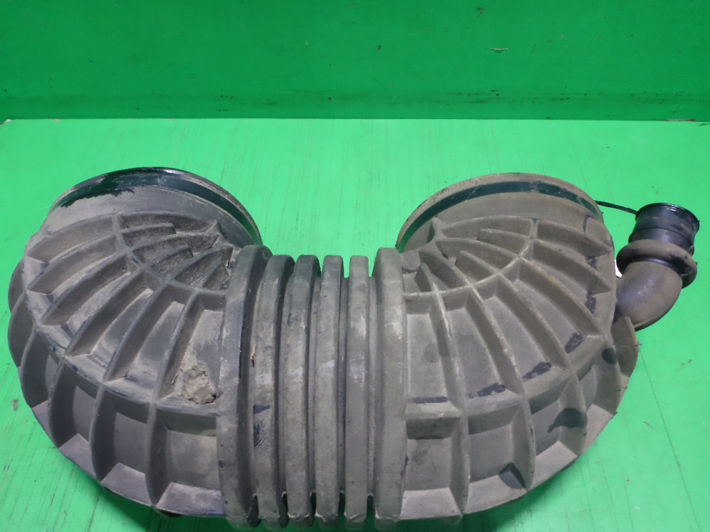 Патрубок воздушного фильтра