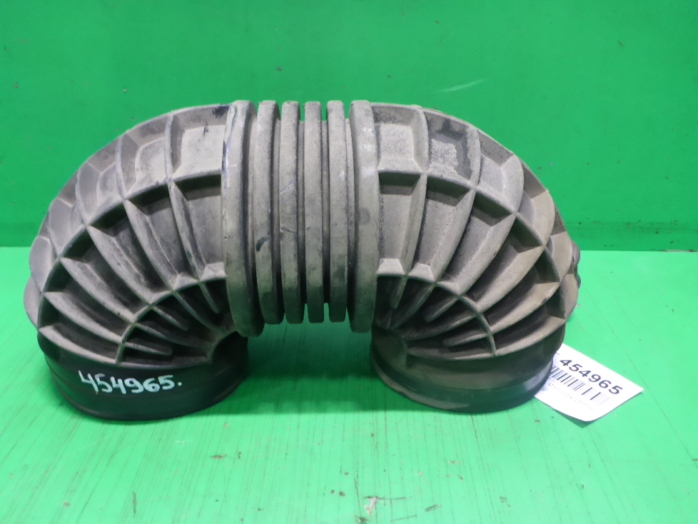 Патрубок воздушного фильтра