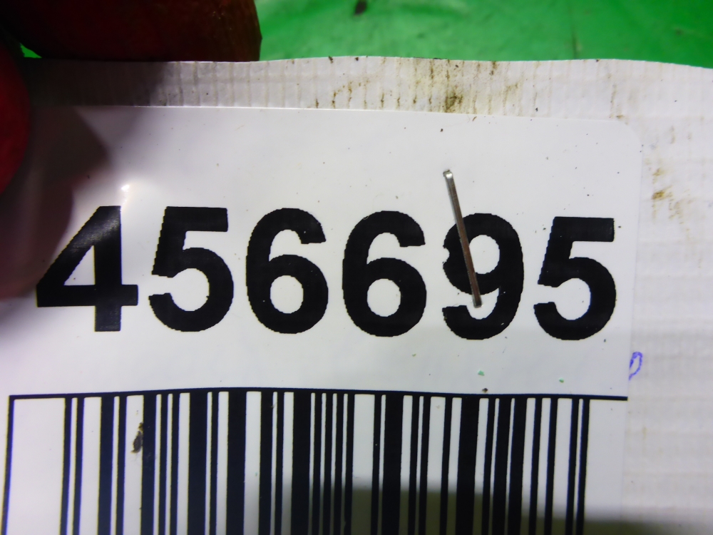 Петля двери передней правой верхняя