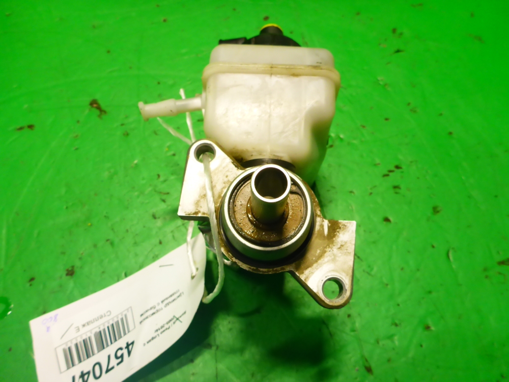 Цилиндр тормозной главный