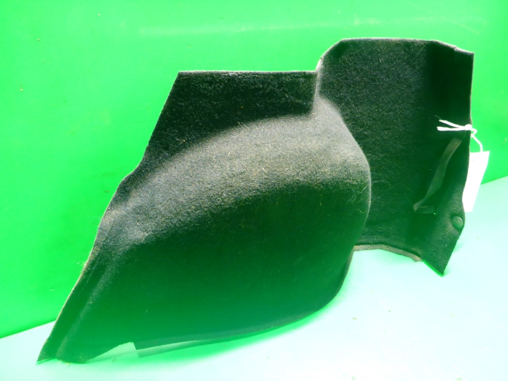 Обшивка багажника