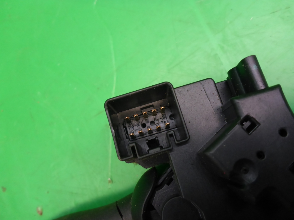 Переключатель поворотов подрулевой