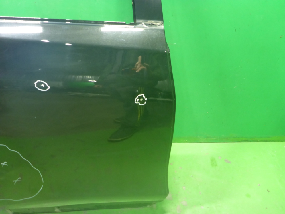 Дверь задняя правая