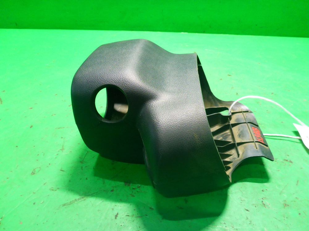 Кожух рулевой колонки