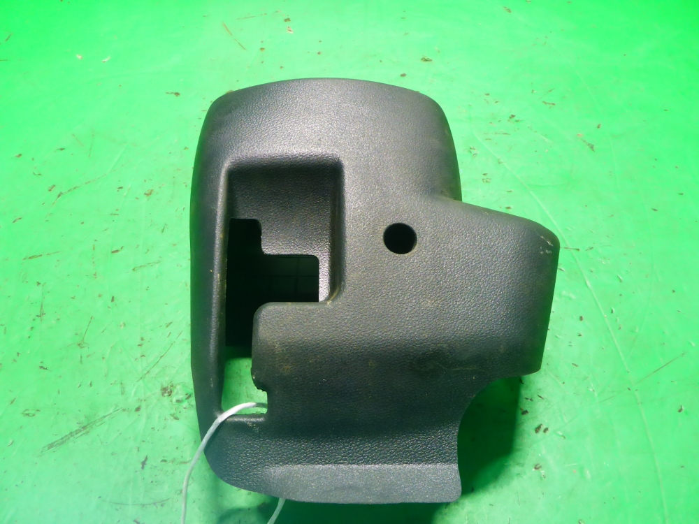 Кожух рулевой колонки