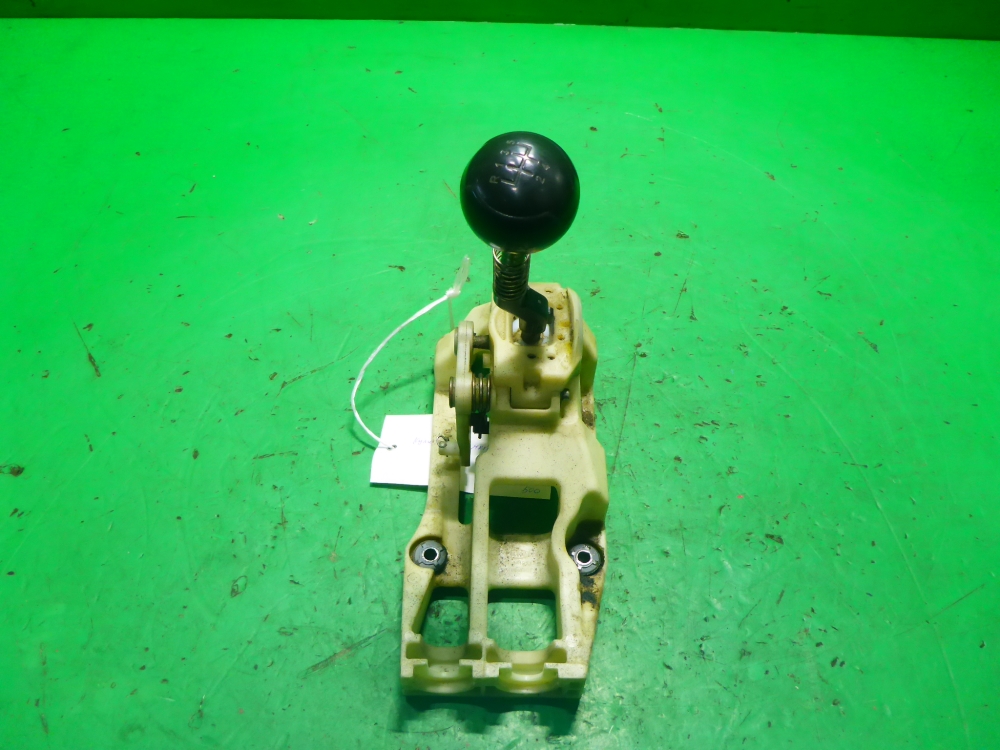 Кулиса МКПП / АКПП