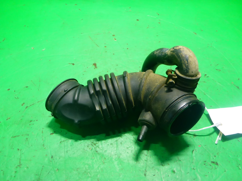 Патрубок воздушного фильтра