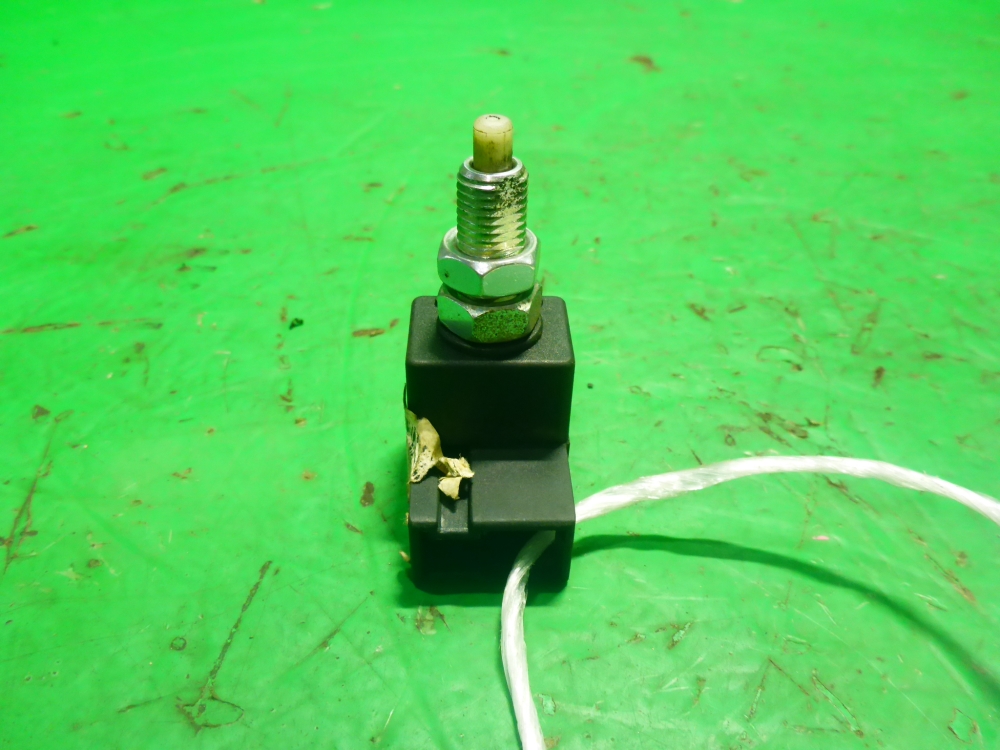 Датчик включения стопсигнала