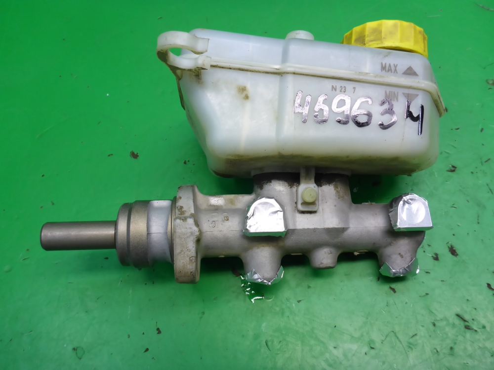 Цилиндр тормозной главный