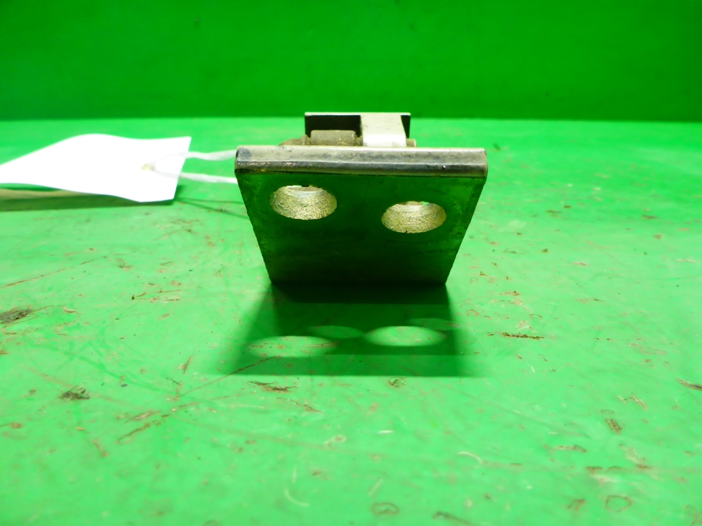 Петля двери передней правой верхняя