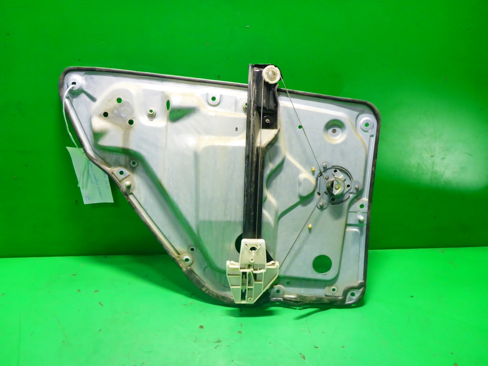 Стеклоподъемник электр. задний правый