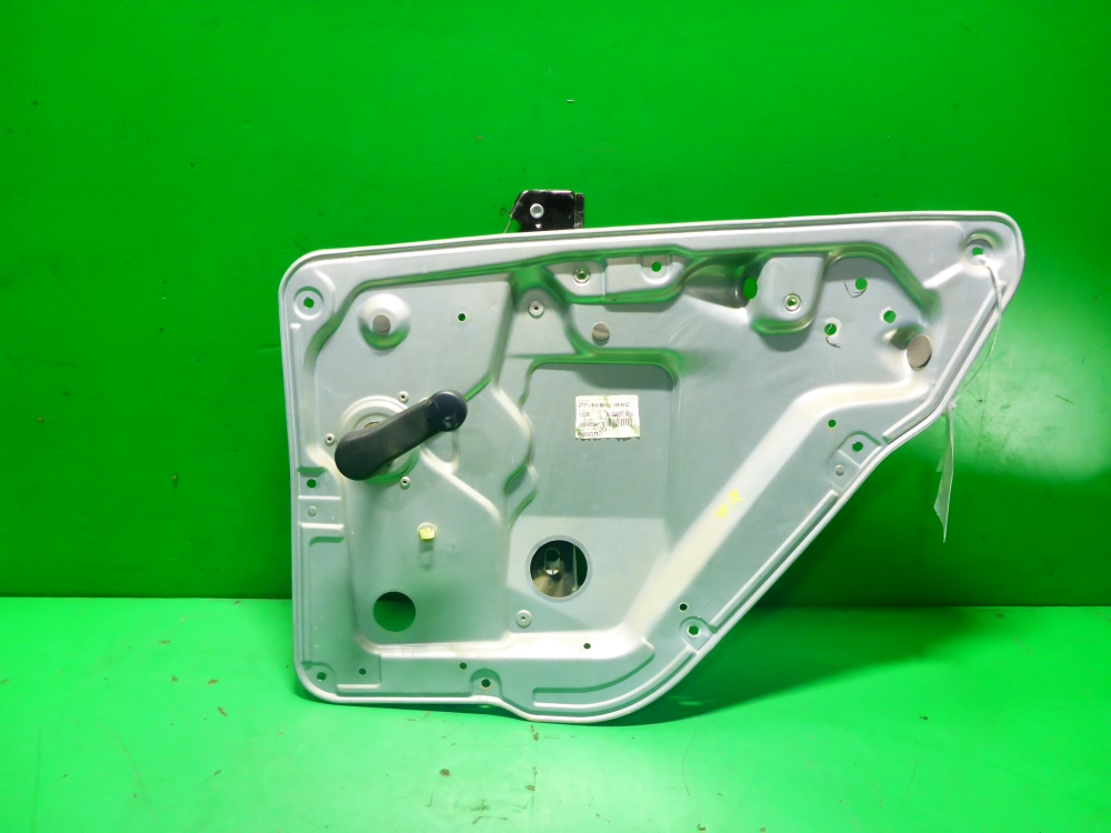 Стеклоподъемник электр. задний правый