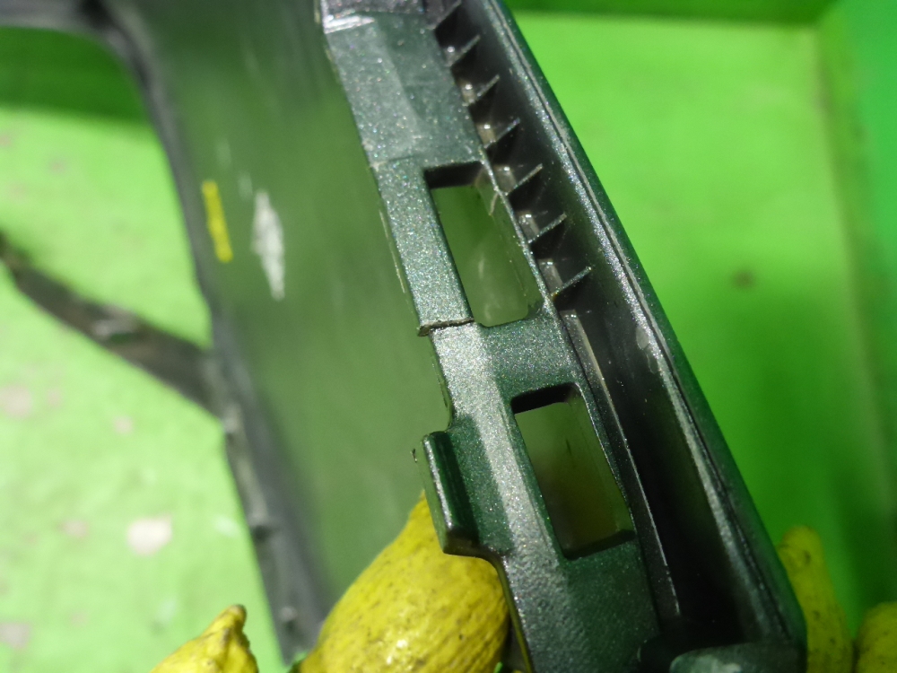 Бампер задний