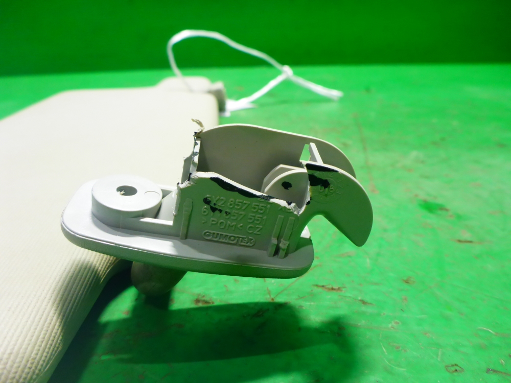 Козырек солнцезащитный