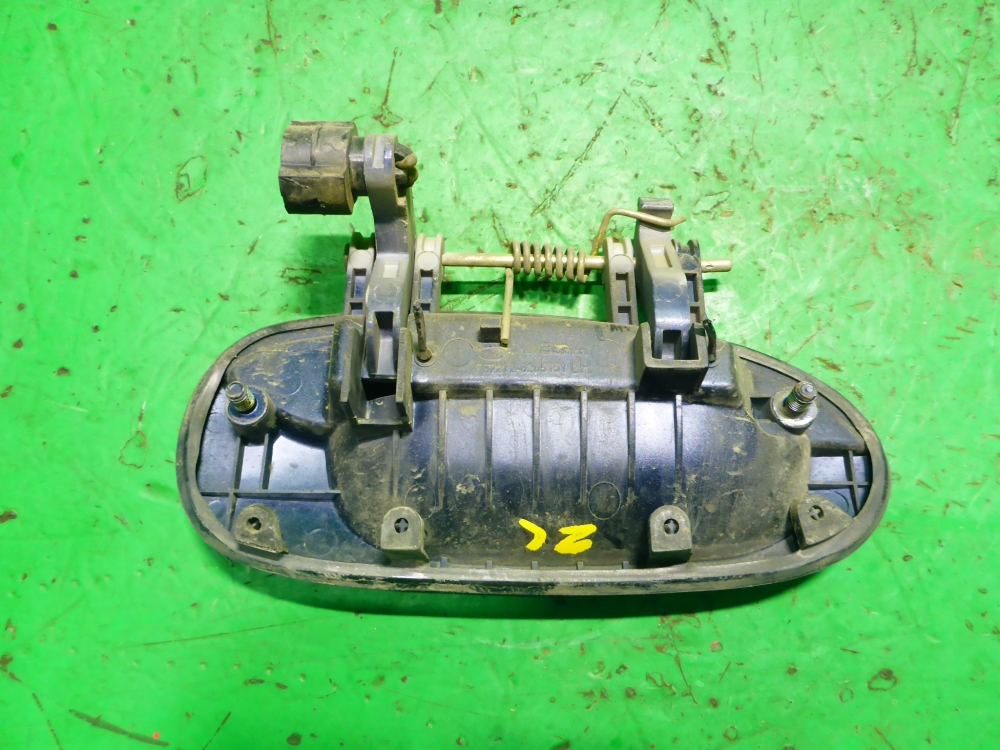 Ручка двери задней наружная левая