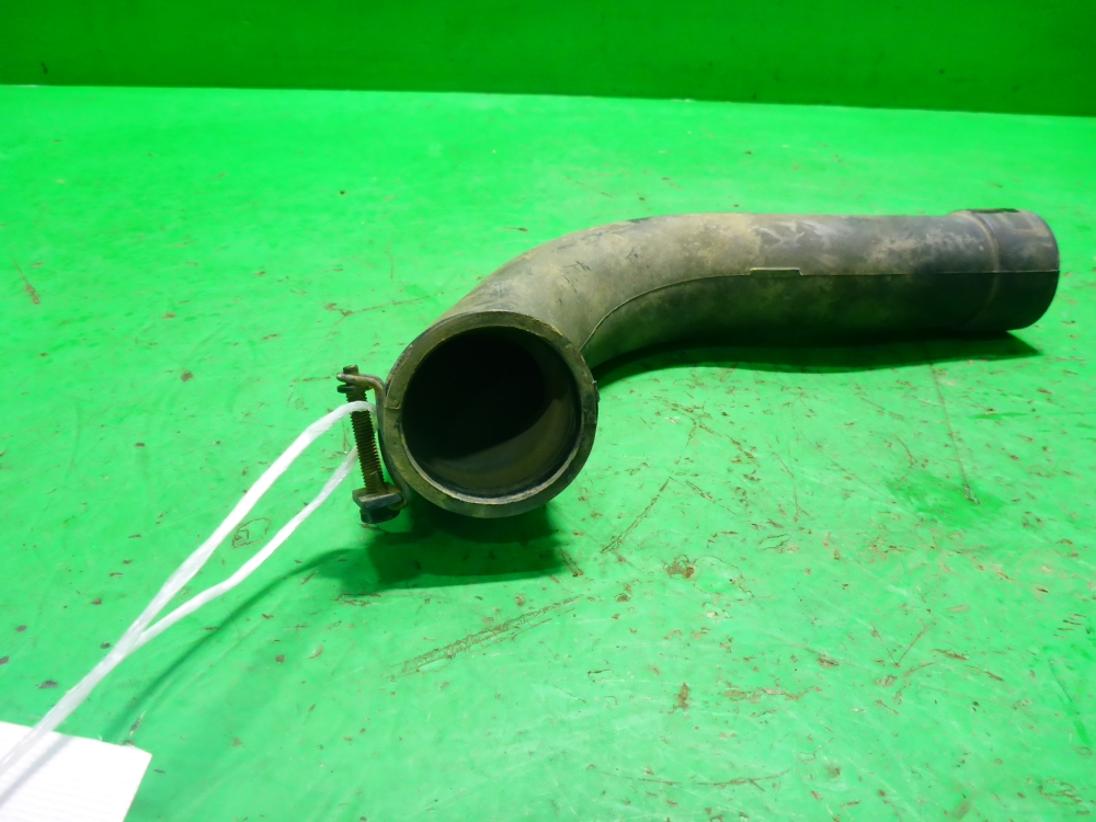 Патрубок воздушного фильтра