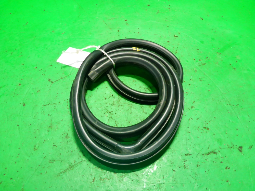 Уплотнитель двери