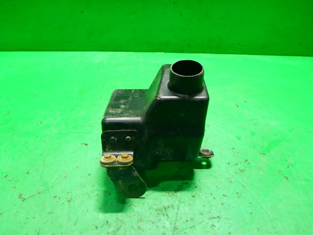 Резонатор воздушного фильтра