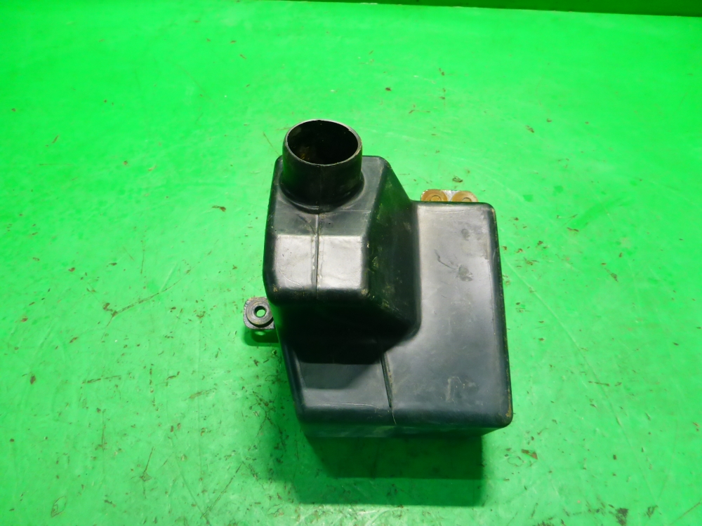 Резонатор воздушного фильтра