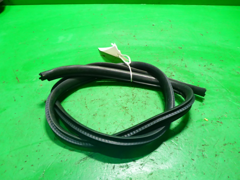 Уплотнитель двери