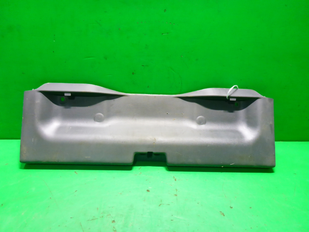 Обшивка багажника