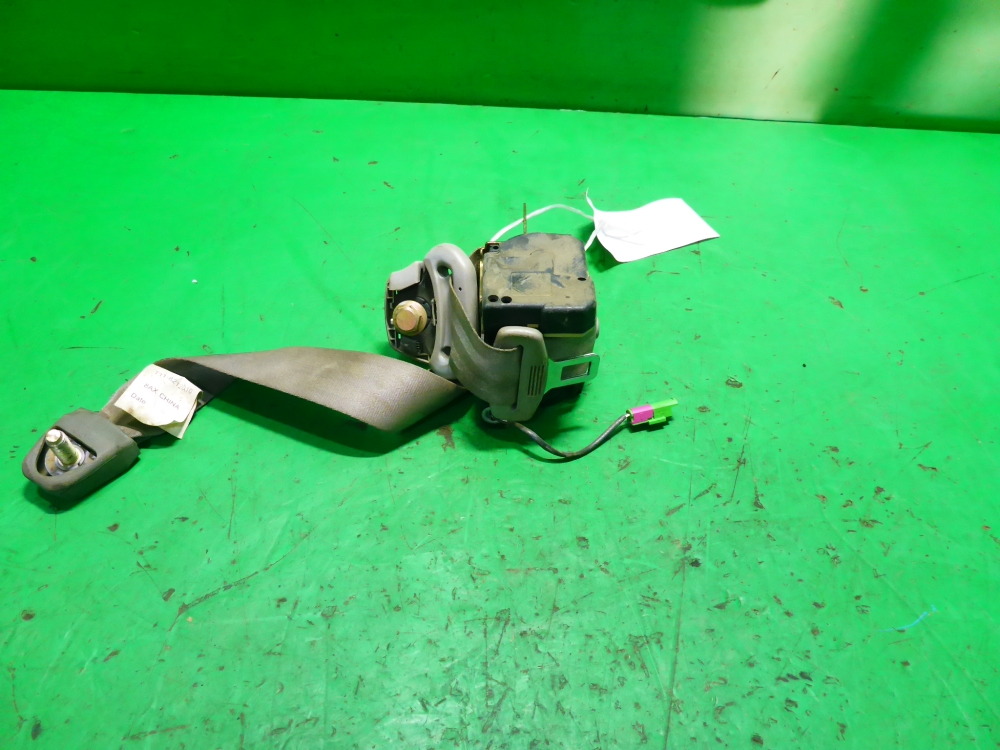 Ремень безопасности с пиропатроном