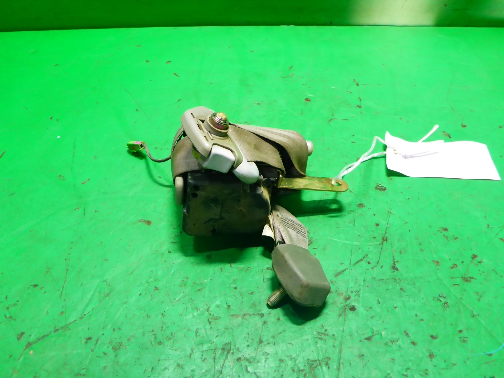 Ремень безопасности с пиропатроном