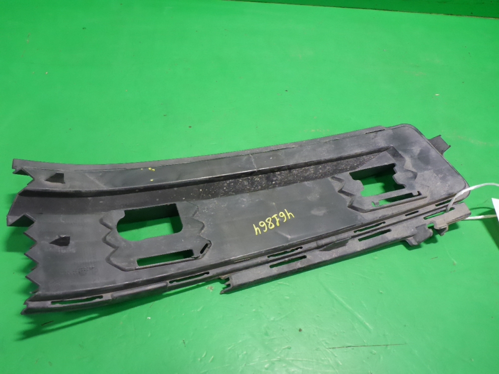 Решетка в бампер правая