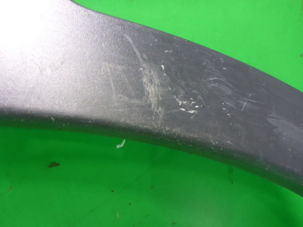 Накладка заднего крыла левого