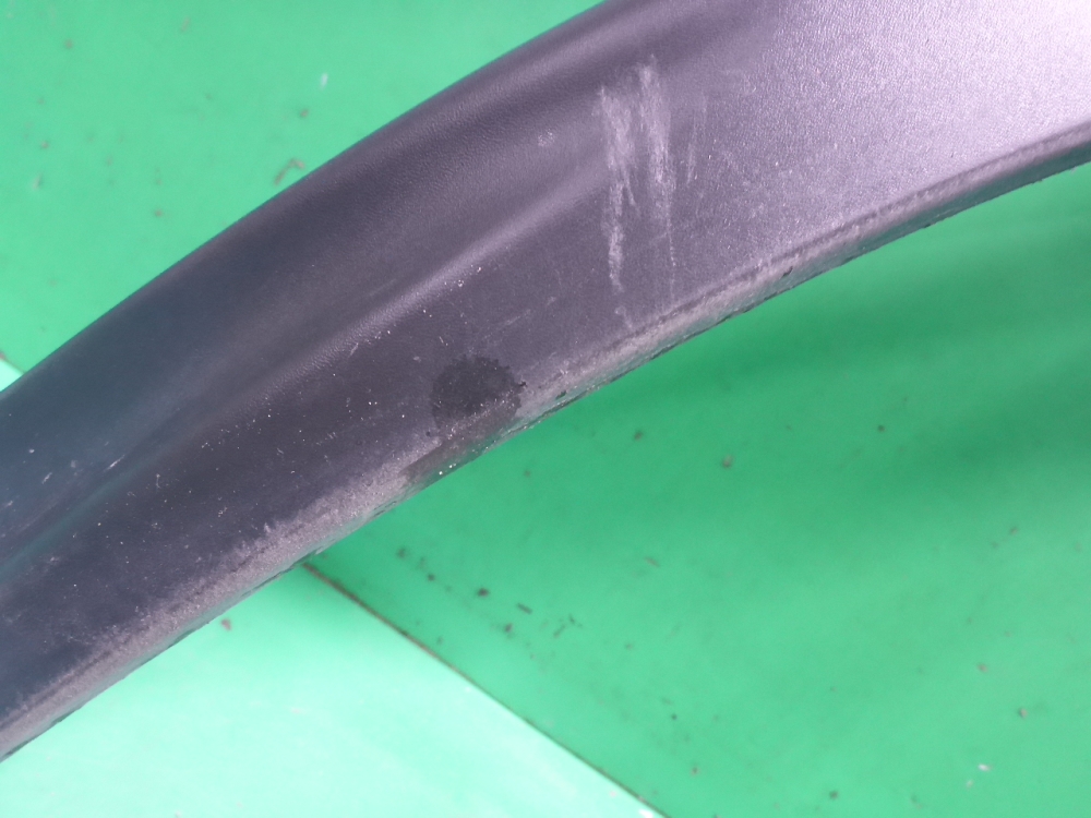 Накладка заднего крыла левого