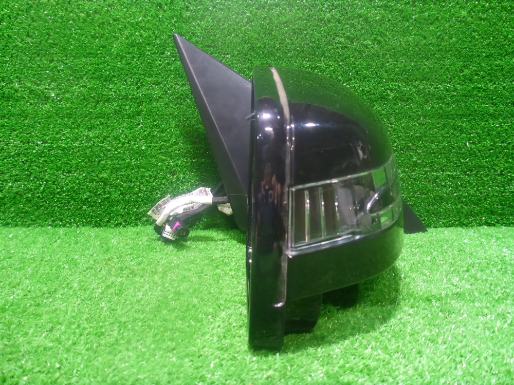 Зеркало правое электрическое