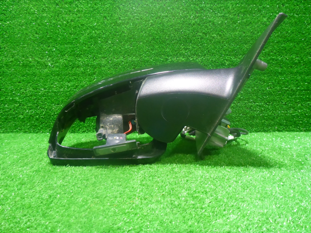 Зеркало правое электрическое