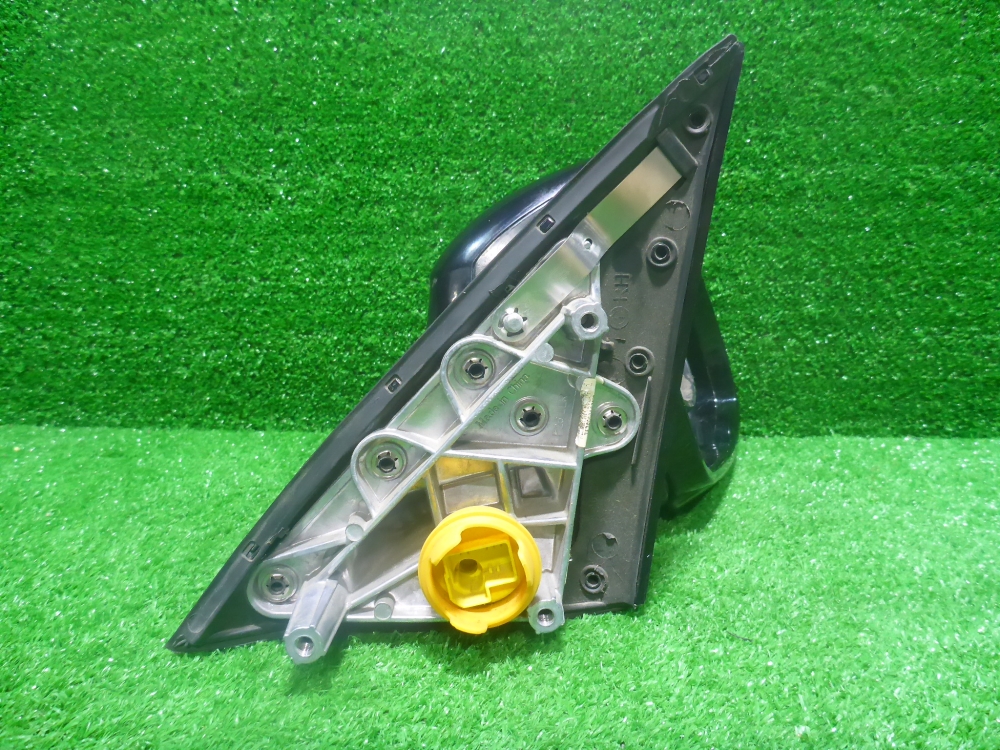 Зеркало правое электрическое