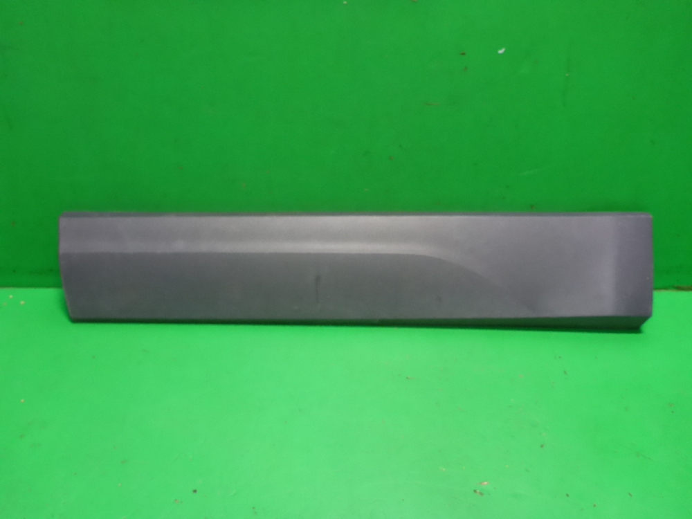 Накладка двери задней левой