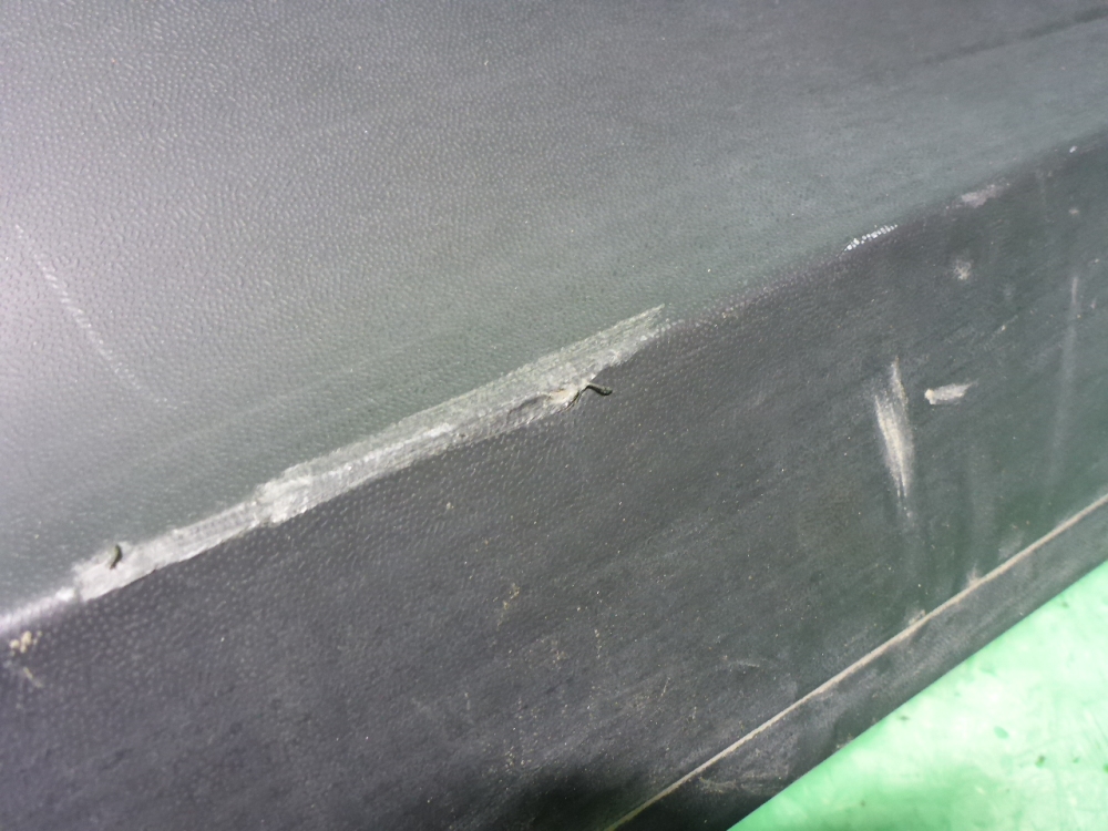 Накладка двери передней левой