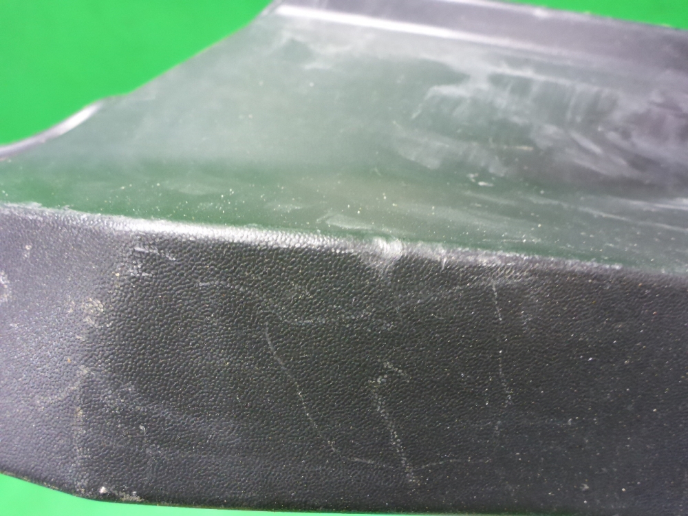 Накладка заднего крыла правого