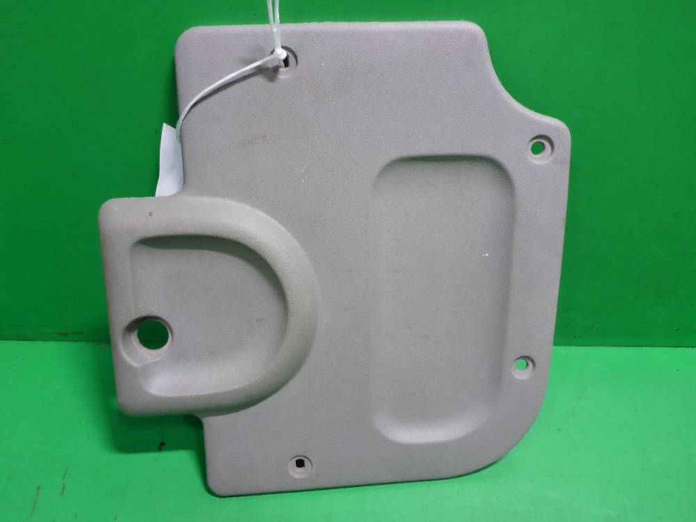 Обшивка двери багажника