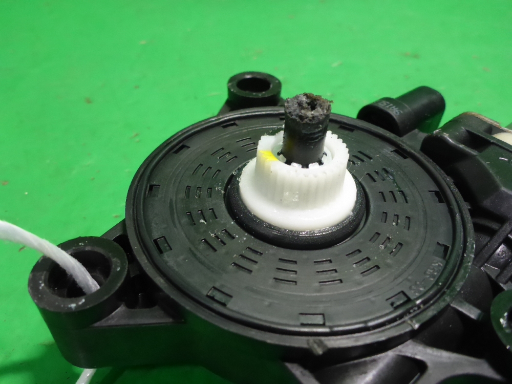 Моторчик стеклоподъемника