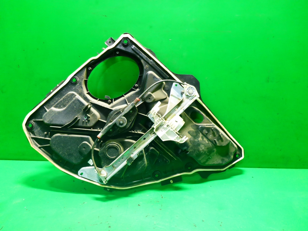 Стеклоподъемник механ. задний левый