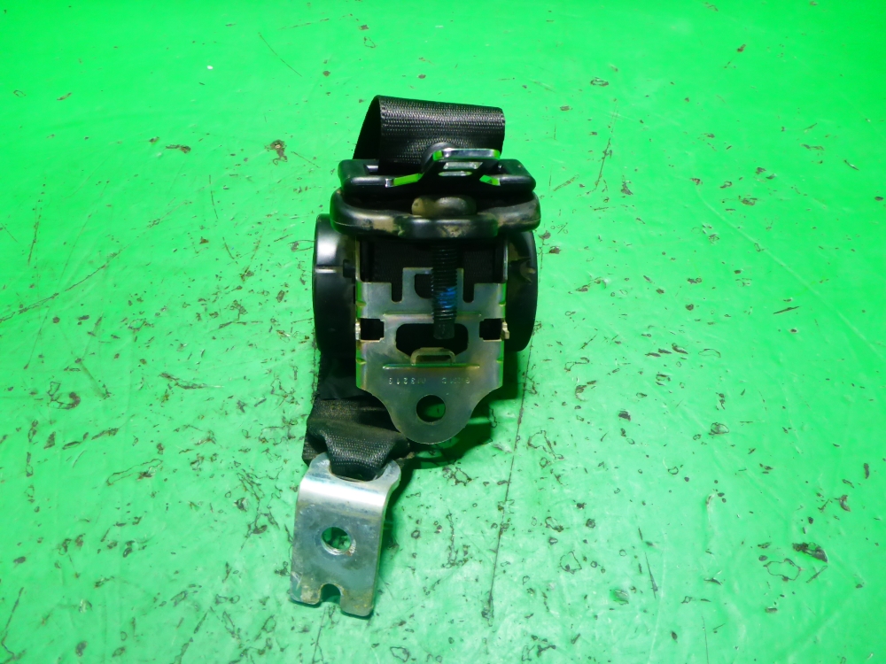 Ремень безопасности