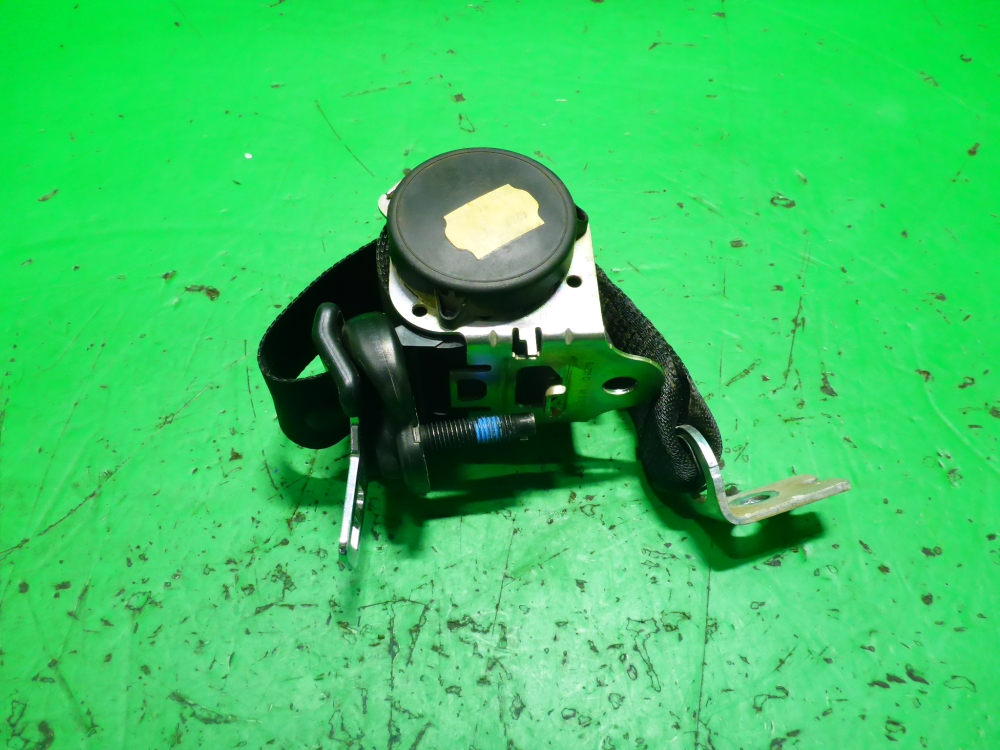 Ремень безопасности