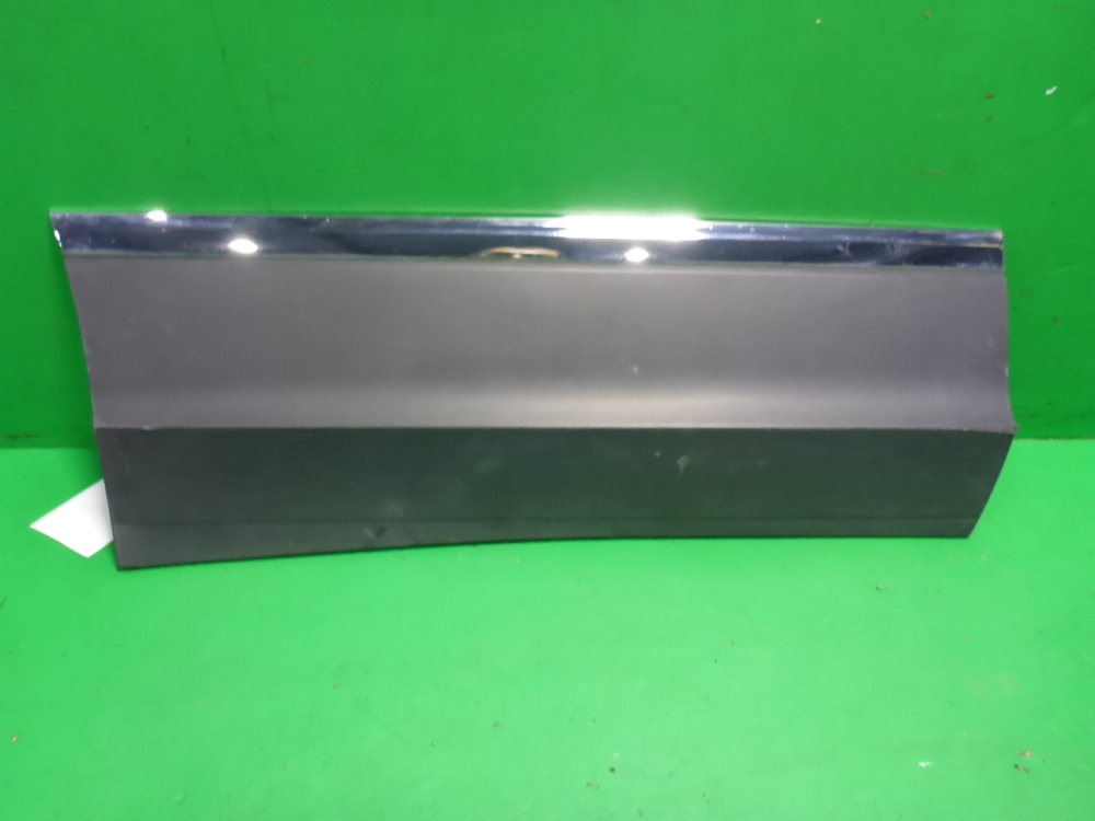 Накладка двери задней правой