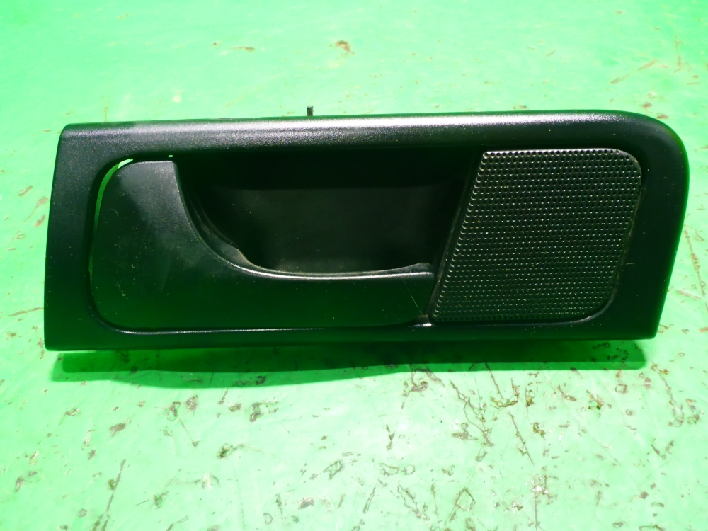 Ручка двери задней внутренняя левая