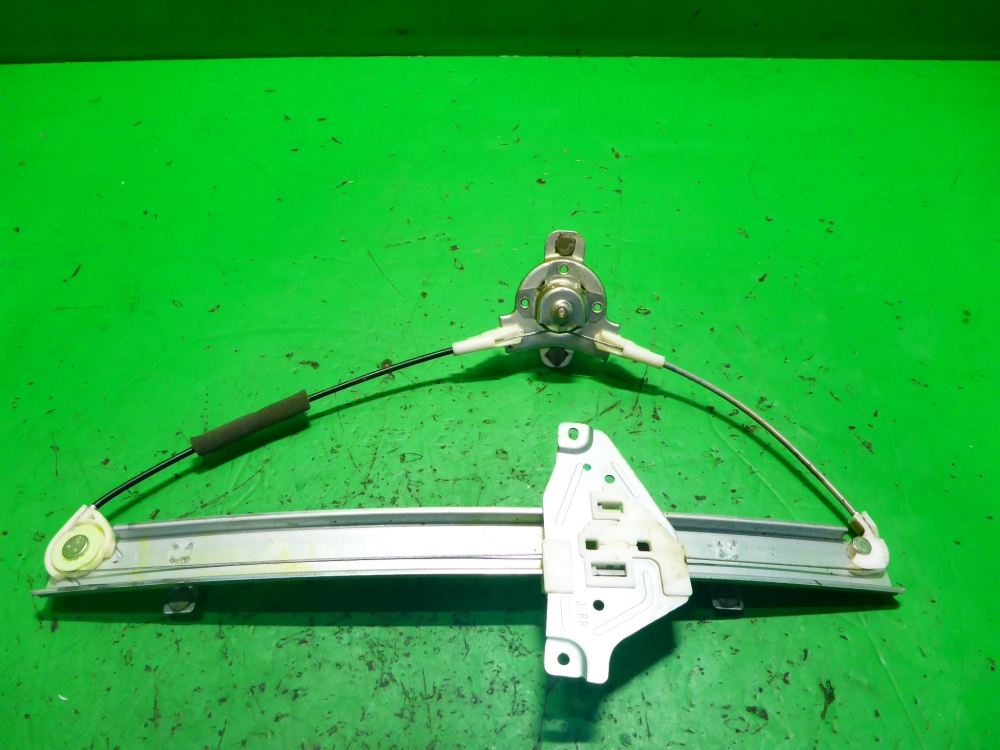 Стеклоподъемник электр. задний правый