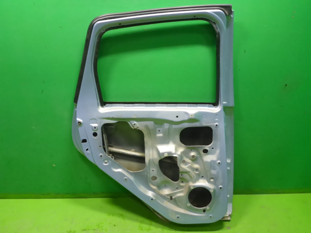 Дверь задняя левая