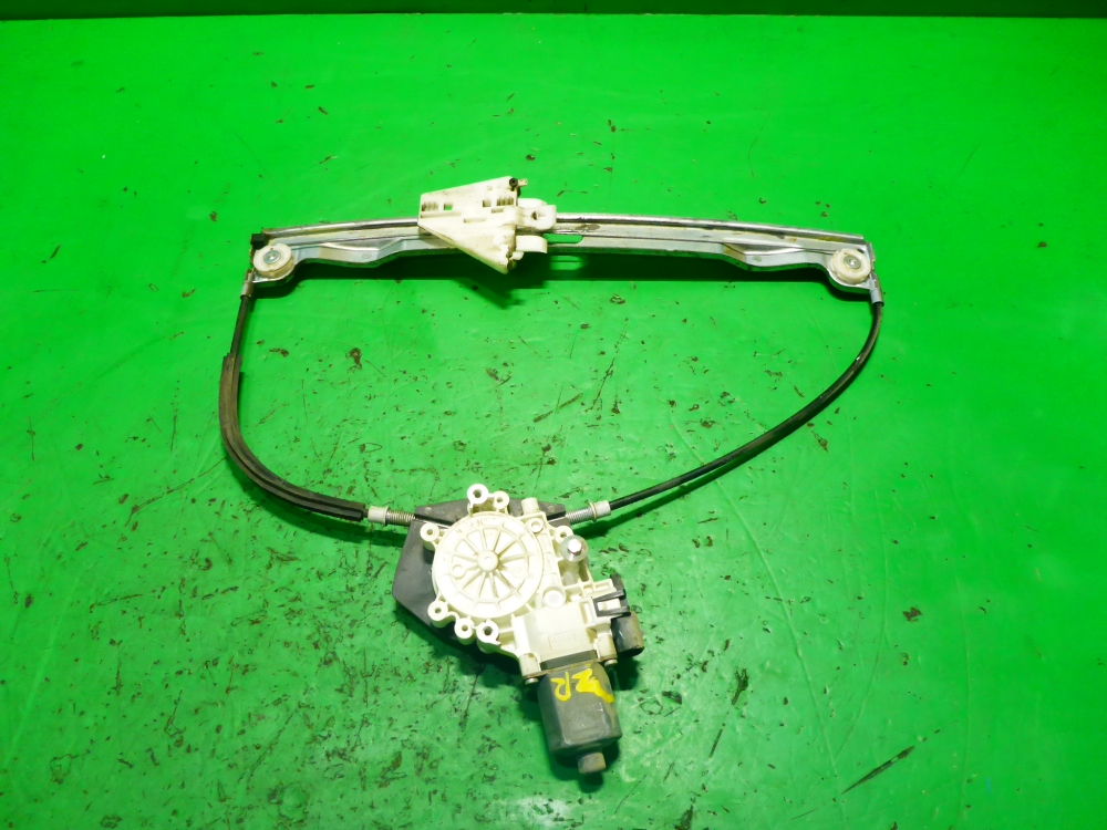 Стеклоподъемник электр. задний правый