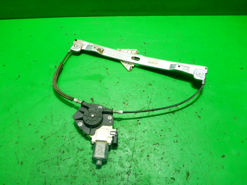 Стеклоподъемник электр. задний левый