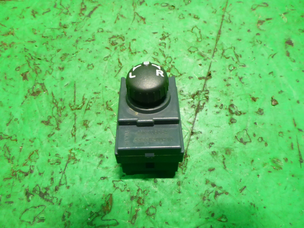 Переключатель регулировки зеркал